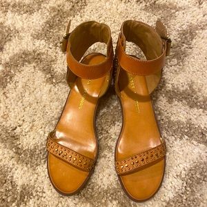 Holiday SALE！Beautiful Chinese Laundry Sandals